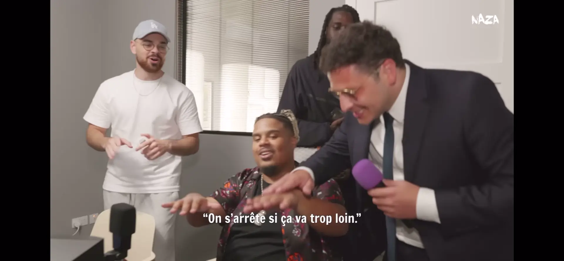 Extrait animé de clipping avec Loris et Naza